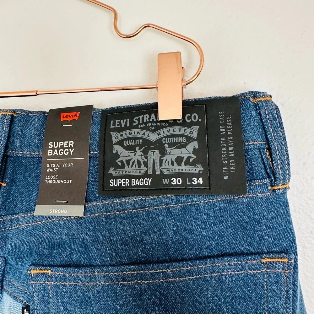 New Levi’s Skate UO Exclusive Colorblocked Super Baggy Vintage Denim Dark Jean